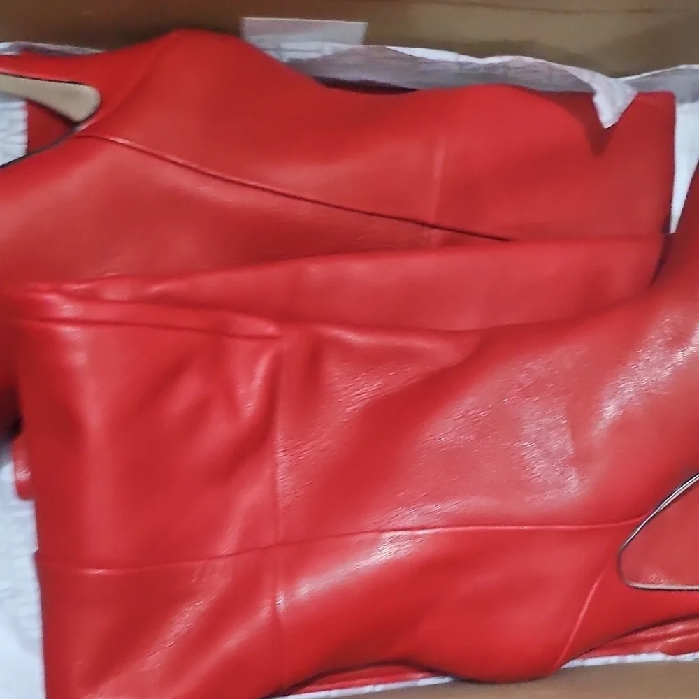 Steve Madden Women's Bellamie Knee-High Slouch Dress Boots - Red Le. USED ONCE